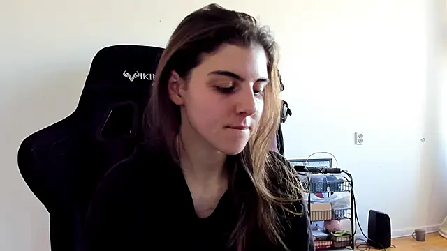 emmamurrr online show from 7, 10, 2025