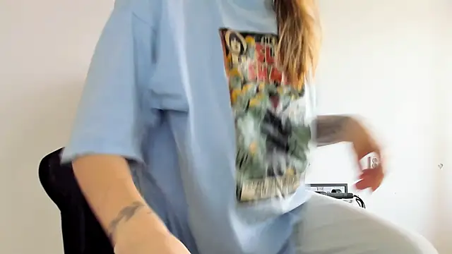 emmamurrr online show from 14, 12, 2025