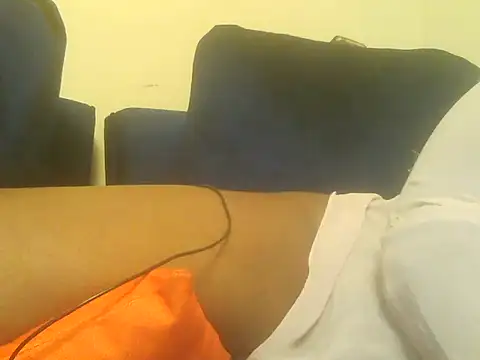 Snapshot of Sexy_Riri chatting on 3, 10, 2025 Sexy Riri online show from 3, 10, 2025