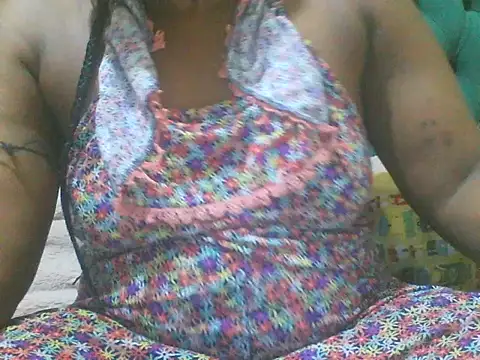 Snapshot of Sexy_Riri chatting on 7, 10, 2025 Sexy Riri online show from 7, 10, 2025