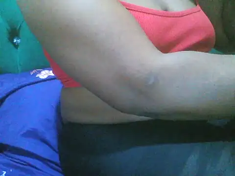 Snapshot of Sexy_Riri chatting on 6, 11, 2025 Sexy Riri online show from 6, 11, 2025