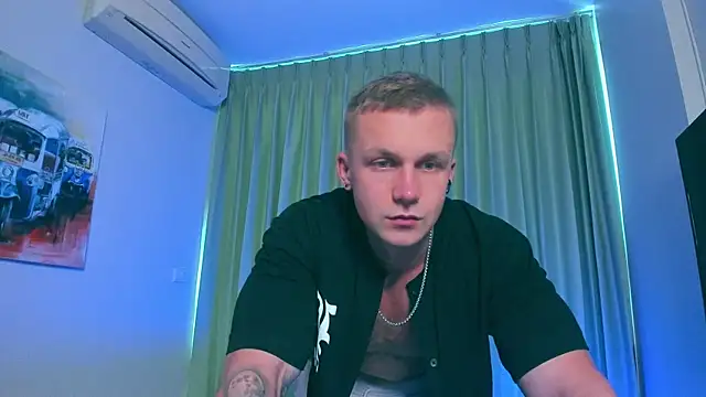 Snapshot of Samuel_Andrew chatting on 4, 1, 2025 Samuel Andrew online show from 4, 1, 2025