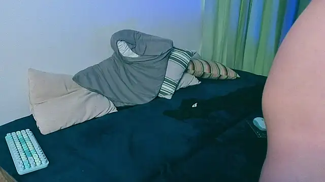 Snapshot of Samuel_Andrew chatting on 7, 1, 2025 Samuel Andrew online show from 7, 1, 2025