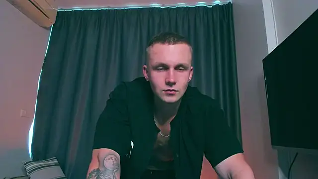 Snapshot of Samuel_Andrew chatting on 4, 2, 2025 Samuel Andrew online show from 4, 2, 2025