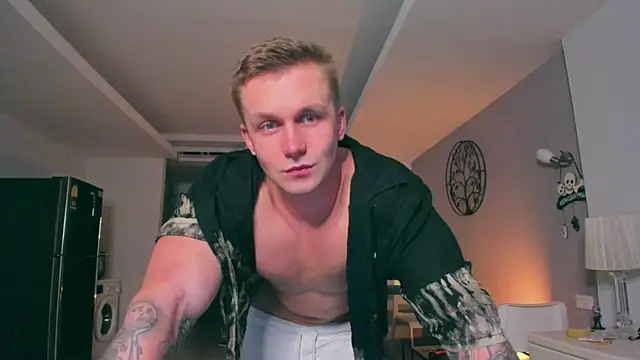 Snapshot of Samuel_Andrew chatting on 22, 11, 2025 Samuel Andrew online show from 22, 11, 2025