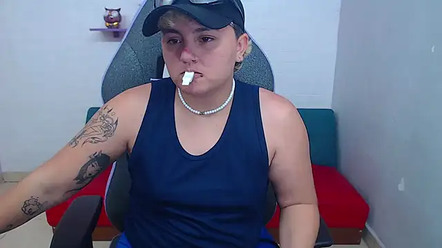 isabeautyx19 online show from 5, 2, 2025