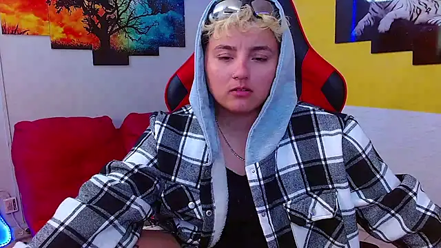 isabeautyx19 online show from 13, 2, 2025