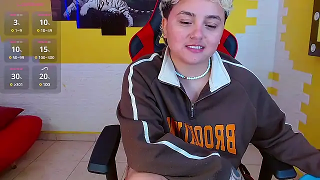 isabeautyx19 online show from 13, 3, 2025