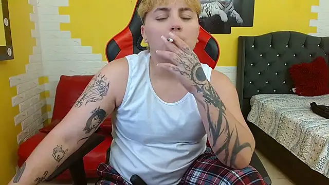 isabeautyx19 online show from 23, 9, 2025