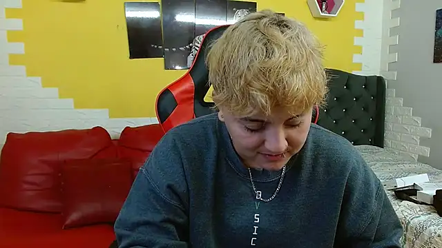 isabeautyx19 online show from 2, 10, 2025