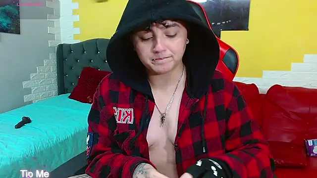 isabeautyx19 online show from 25, 2, 2026