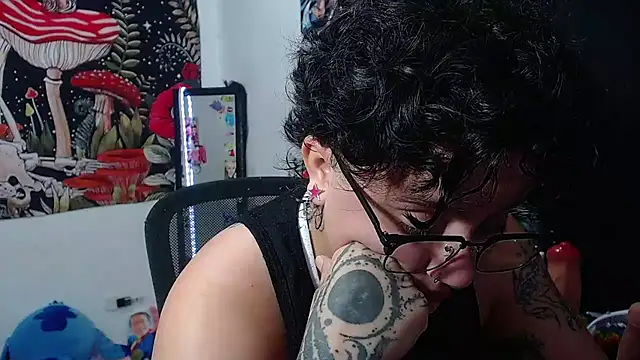 Snapshot of isabeautyx19 chatting on 25, 6, 2026 isabeautyx19 online show from 25, 6, 2026