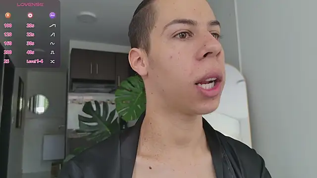 Snapshot of grey___27 chatting on 22, 10, 2025 grey 27 online show from 22, 10, 2025