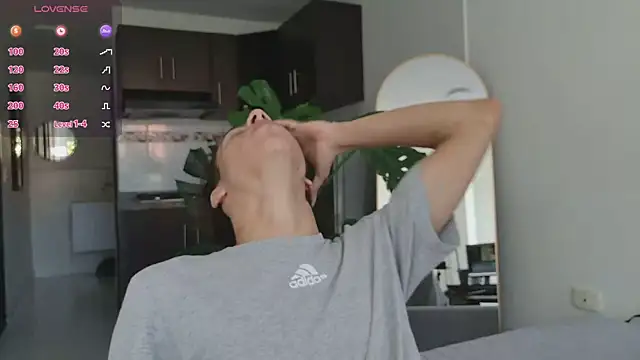 Snapshot of grey___27 chatting on 18, 11, 2025 grey 27 online show from 18, 11, 2025