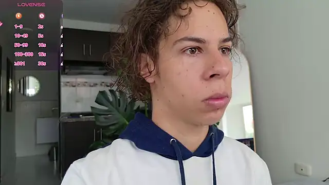 Snapshot of grey___27 chatting on 25, 11, 2025 grey 27 online show from 25, 11, 2025