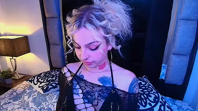 Snapshot of Bonnie_vega chatting on 18, 9, 2025 Bonnie vega online show from 18, 9, 2025