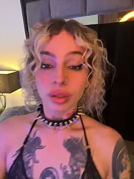 Snapshot of Bonnie_vega chatting on 22, 11, 2025 Bonnie vega online show from 22, 11, 2025