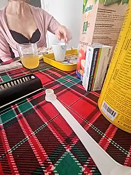 mia69x online show from 4, 3, 2025