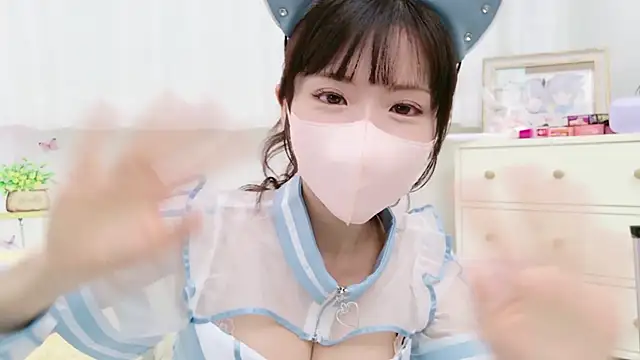 -minami- online show from 13, 10, 2025