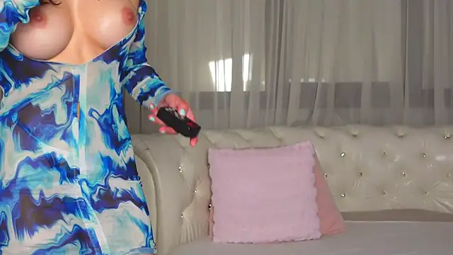 NinaCrystal1 online show from 10, 12, 2024