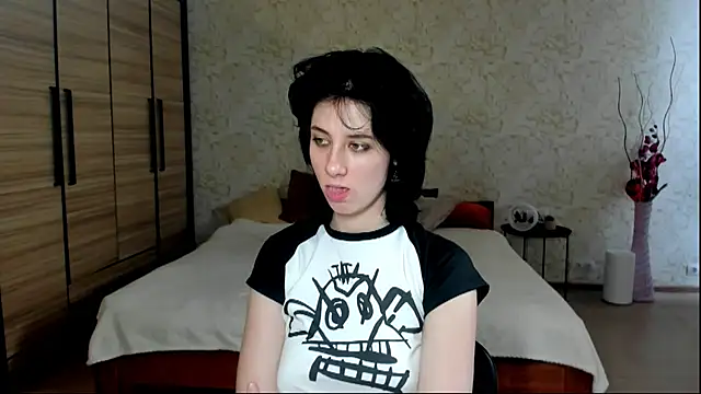 JulisSweet online show from 3, 2, 2025