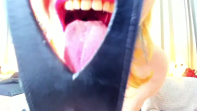 Snapshot of SquirtyAlisa chatting on 24, 9, 2025 SquirtyAlisa online show from 24, 9, 2025