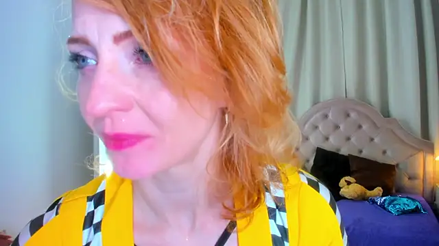 Snapshot of SquirtyAlisa chatting on 15, 10, 2025 SquirtyAlisa online show from 15, 10, 2025