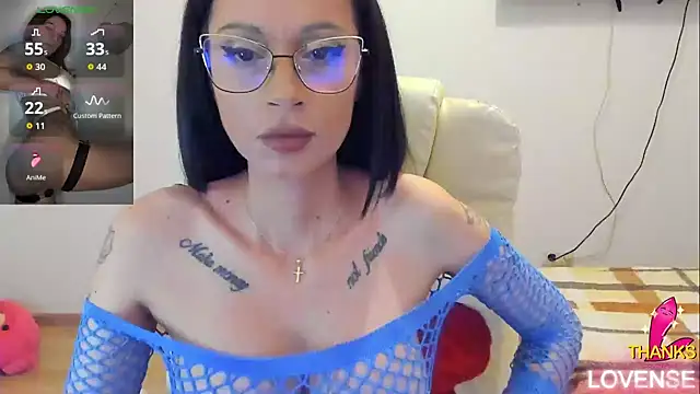 kissnicol32 online show from 13, 5, 2026