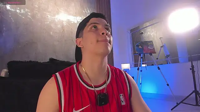 Brat  online show from 27, 11, 2025