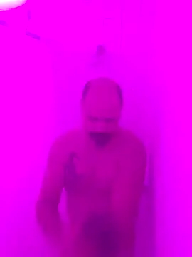 Snapshot of KrazyLegz chatting on 4, 12, 2024 KrazyLegz online show from 4, 12, 2024