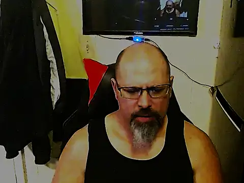 Snapshot of KrazyLegz chatting on 1, 1, 2025 KrazyLegz online show from 1, 1, 2025