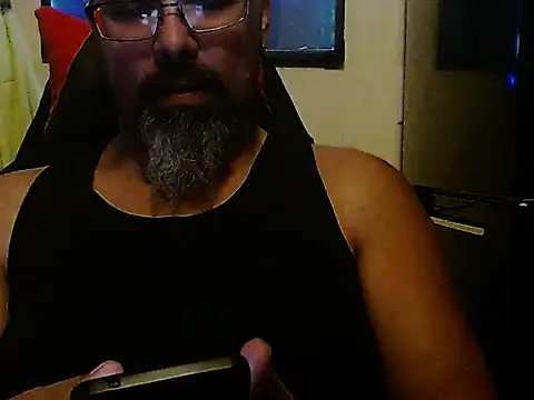 Snapshot of KrazyLegz chatting on 4, 1, 2025 KrazyLegz online show from 4, 1, 2025