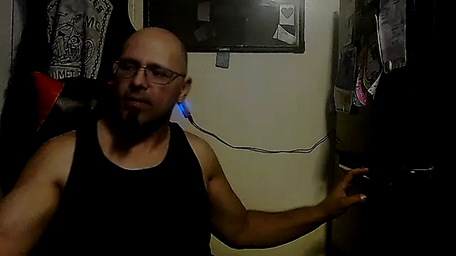 Snapshot of KrazyLegz chatting on 22, 9, 2025 KrazyLegz online show from 22, 9, 2025