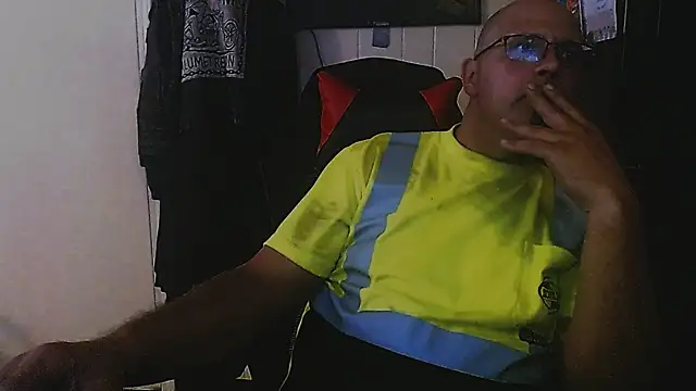 Snapshot of KrazyLegz chatting on 23, 9, 2025 KrazyLegz online show from 23, 9, 2025