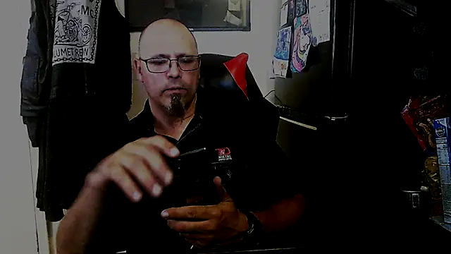 Snapshot of KrazyLegz chatting on 29, 9, 2025 KrazyLegz online show from 29, 9, 2025