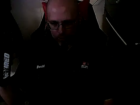 Snapshot of KrazyLegz chatting on 9, 10, 2025 KrazyLegz online show from 9, 10, 2025