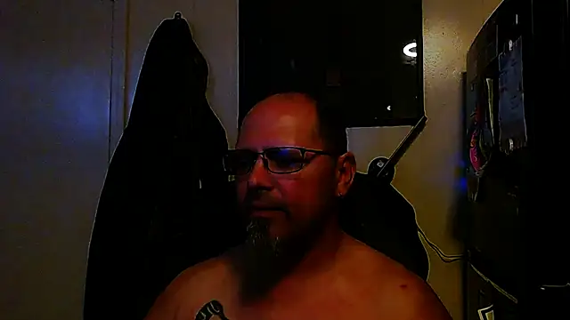 Snapshot of KrazyLegz chatting on 16, 11, 2025 KrazyLegz online show from 16, 11, 2025