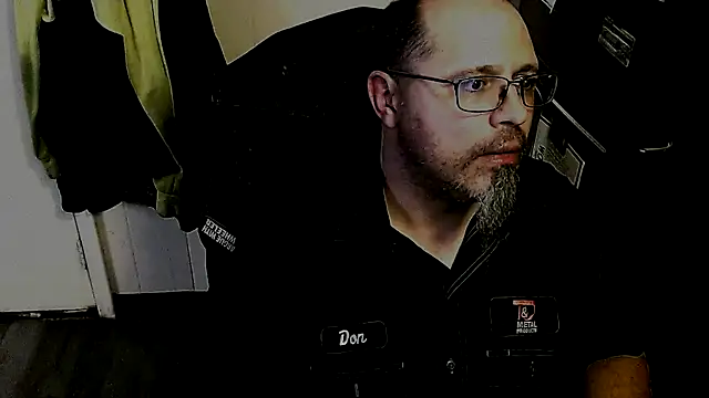 Snapshot of KrazyLegz chatting on 24, 11, 2025 KrazyLegz online show from 24, 11, 2025