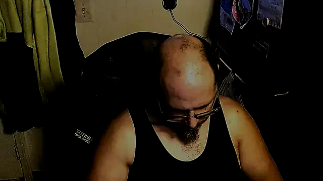 Snapshot of KrazyLegz chatting on 27, 11, 2025 KrazyLegz online show from 27, 11, 2025