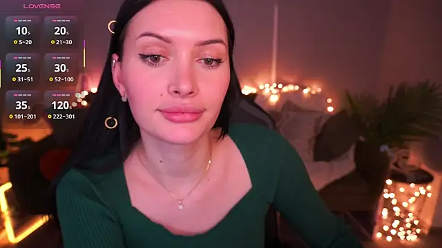 MilaSecrett online show from 7, 2, 2026