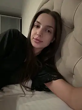 BellaHalles online show from 2, 3, 2025