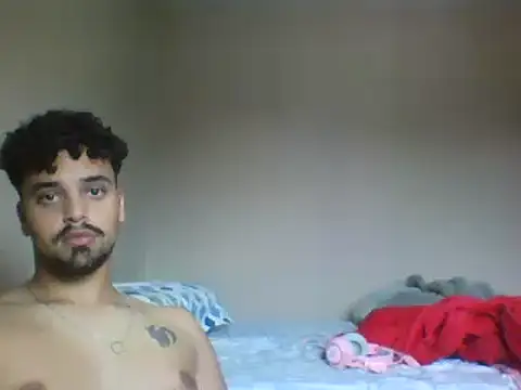 Snapshot of Xcumshot33 chatting on 5, 12, 2024 Xcumshot33 online show from 5, 12, 2024