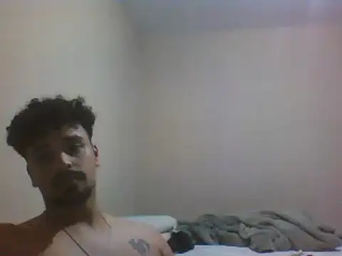 Snapshot of Xcumshot33 chatting on 12, 12, 2024 Xcumshot33 online show from 12, 12, 2024