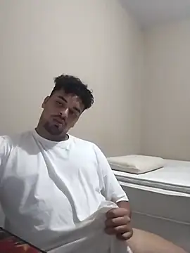 Snapshot of Xcumshot33 chatting on 12, 3, 2025 Xcumshot33 online show from 12, 3, 2025