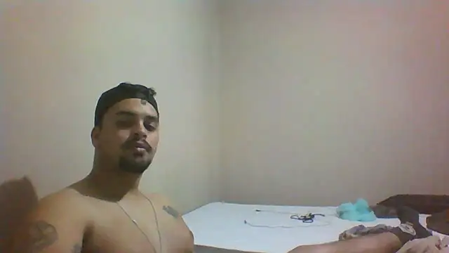 Snapshot of Xcumshot33 chatting on 6, 10, 2025 Xcumshot33 online show from 6, 10, 2025