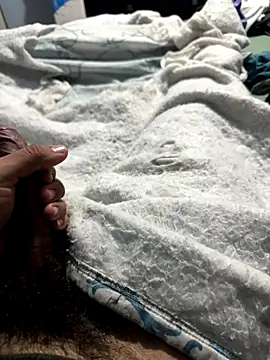 Snapshot of Your_love39 chatting on 1, 12, 2025 Your love39 online show from 1, 12, 2025