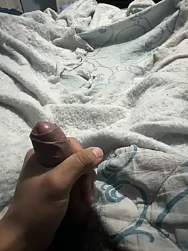 Snapshot of Your_love39 chatting on 17, 12, 2025 Your love39 online show from 17, 12, 2025