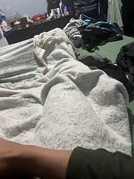 Snapshot of Your_love39 chatting on 19, 12, 2025 Your love39 online show from 19, 12, 2025