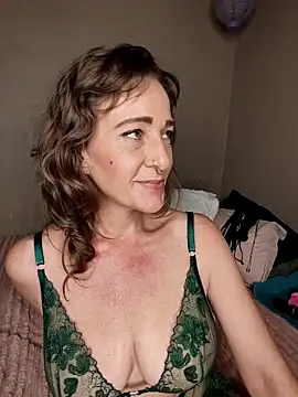 Snapshot of Deviant_Desires_xx chatting on 19, 10, 2025 Deviant Desires xx online show from 19, 10, 2025