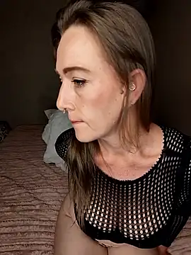 Snapshot of Deviant_Desires_xx chatting on 16, 11, 2025 Deviant Desires xx online show from 16, 11, 2025